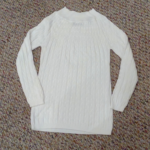 Like new condition snow white cable knit sweater. AUR name brand, sz M. - Picture 1 of 3